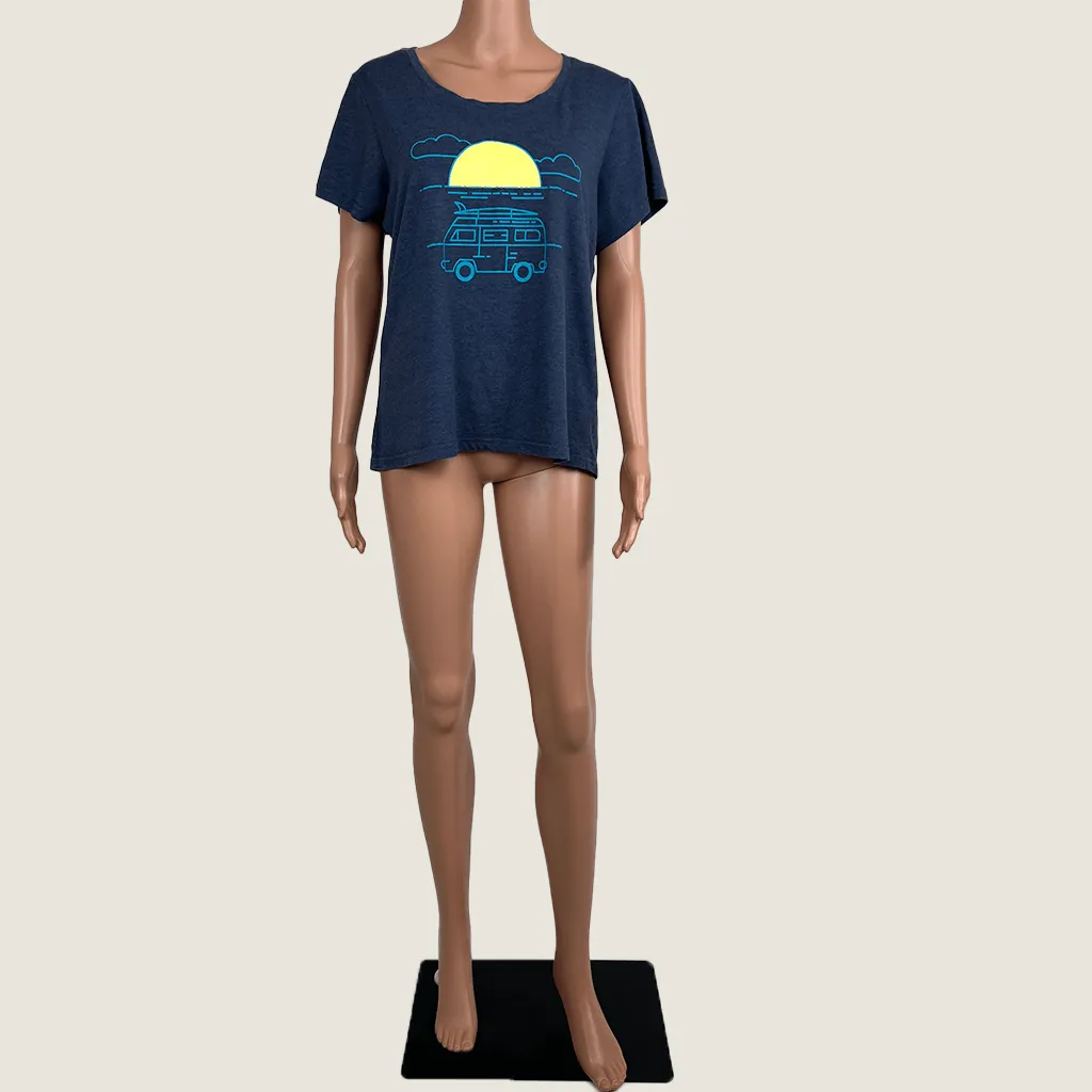 Cape Women's T-Shirt XL