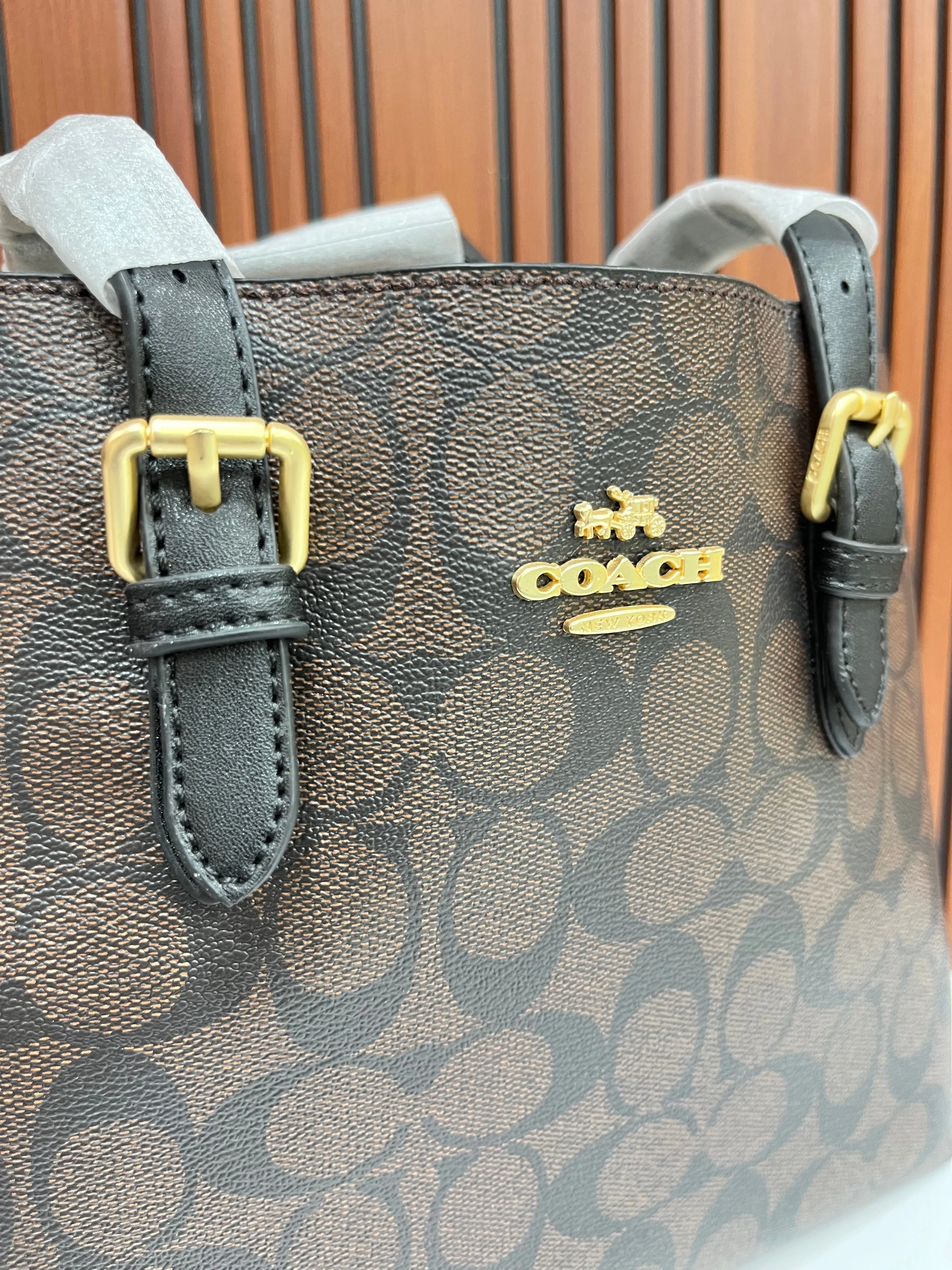 Coach (FC) Signature Canvas Medium Size Tote Bag