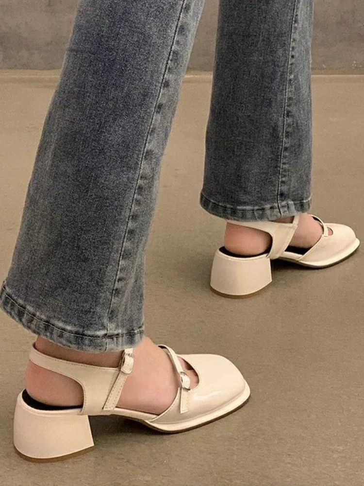 Elegant Sandals with a Casual Touch for Fall