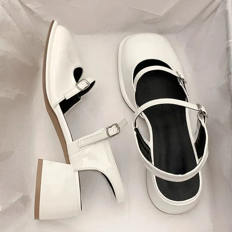 Elegant Sandals with a Casual Touch for Fall