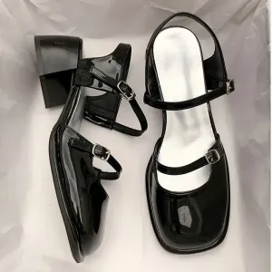 Elegant Sandals with a Casual Touch for Fall