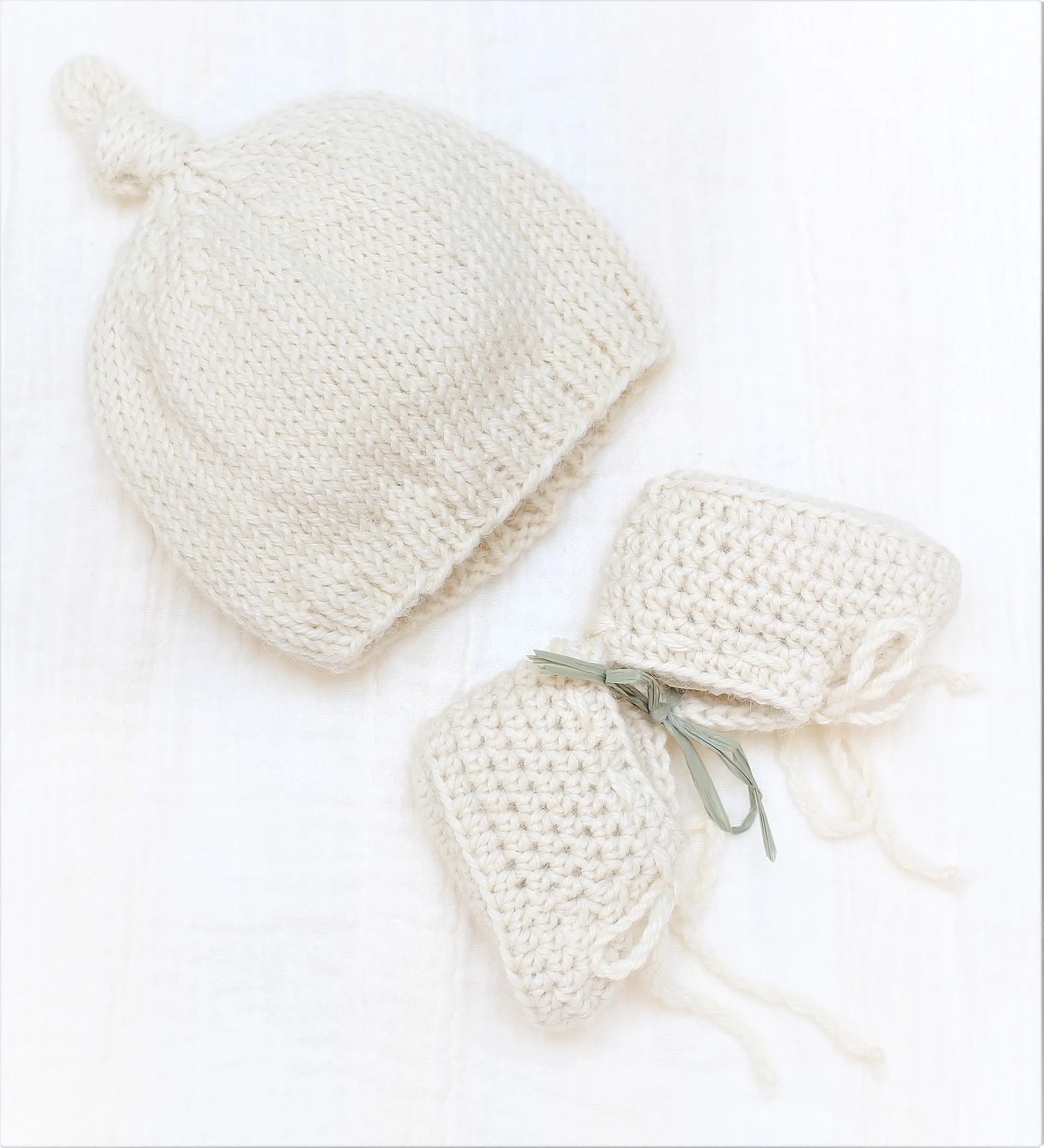 Natural Knotted Cap & Bootie | 100% Alpaca | Newborn Baby