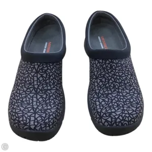 Shoes Flats By Merrell In Black & Grey, Size: 8.5