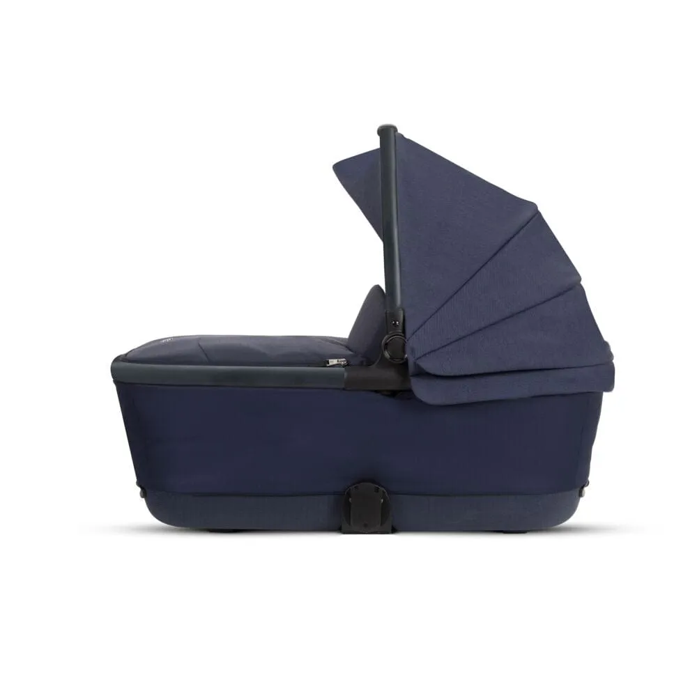Silver Cross Reef with First Bed Folding Carrycot - Neptune