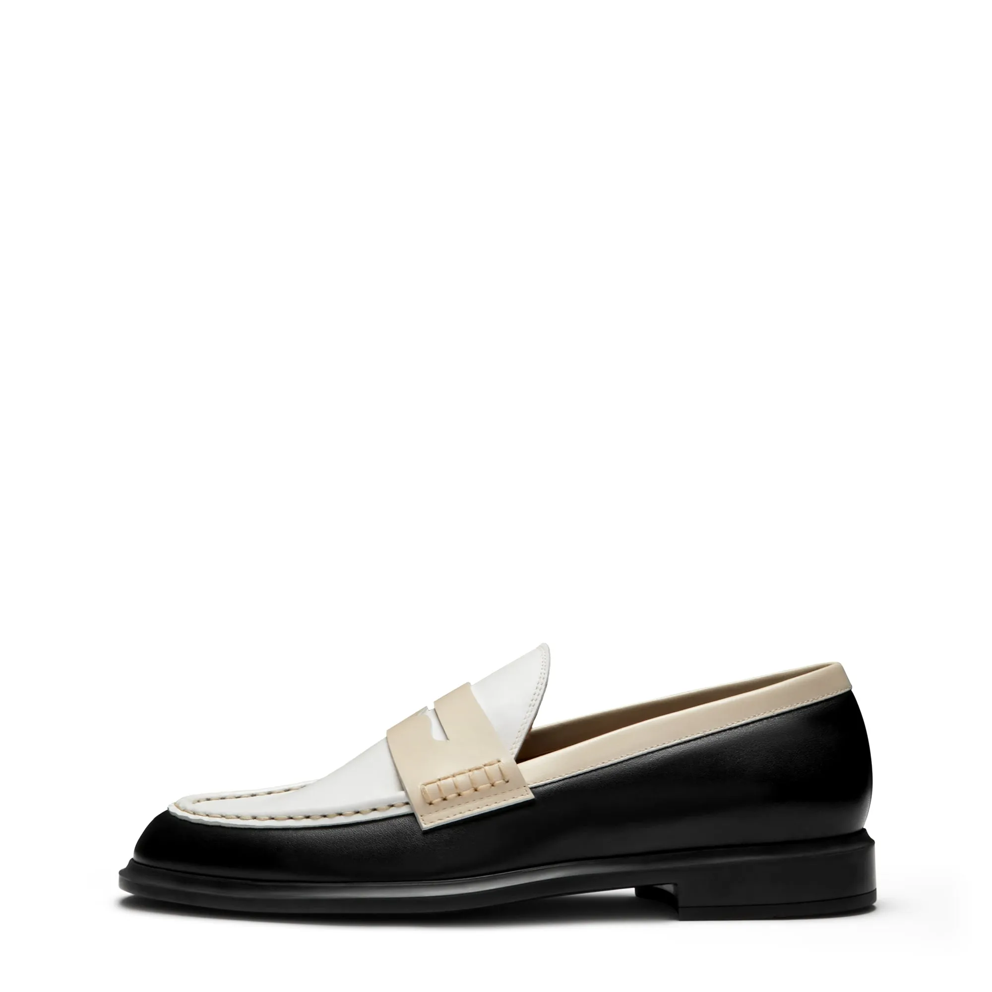 Vendôme Blandine black and white calfskin leather loafers with cream details