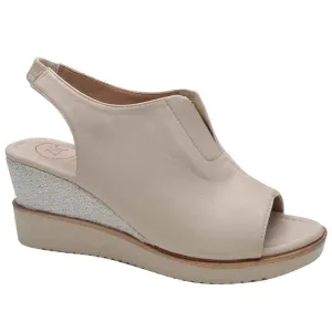 Zanni & Co Womens Off White Wedge Sandal - Mirfa